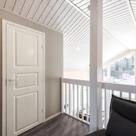 فيلة Himoksen Jaarli